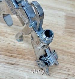ANEST IWATA LPH400-LV4 Extreme Series HVLP Gravity Feed Spray Gun 400LV 1.4 F