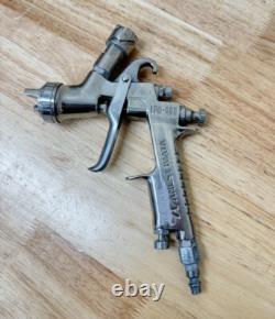 ANEST IWATA LPH400-LV4 Extreme Series HVLP Gravity Feed Spray Gun 400LV 1.5 G