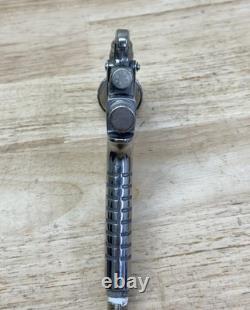 ANEST IWATA LPH400-LV4 Extreme Series HVLP Gravity Feed Spray Gun 400LV 1.5 H