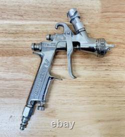 ANEST IWATA LPH400-LV4 Extreme Series HVLP Gravity Feed Spray Gun 400LV 1.5 H