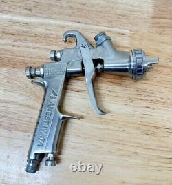 ANEST IWATA LPH400-LV4 Extreme Series HVLP Gravity Feed Spray Gun 400LV 1.5 L