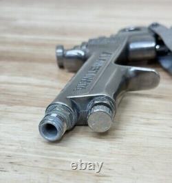 ANEST IWATA LPH400-LV4 Extreme Series HVLP Gravity Feed Spray Gun 400LV 1.5 L