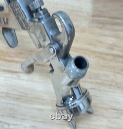 ANEST IWATA LPH400-LV4 Extreme Series HVLP Gravity Feed Spray Gun 400LV 1.6 C