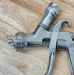 ANEST IWATA LPH400-LV4 Extreme Series HVLP Gravity Feed Spray Gun 400LV 1.6 N