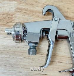 Anest Iwata LPH-200 -G2 HVLP PRESSURE Feed Spray Paint Gun 200LV 1.2 H