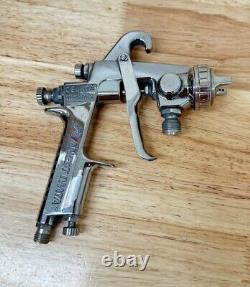 Anest Iwata LPH-200 -G2 HVLP PRESSURE Feed Spray Paint Gun 200LV 1.2 H