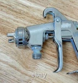 Anest Iwata LPH-200 -G2 HVLP PRESSURE Feed Spray Paint Gun L200 1.2 C7
