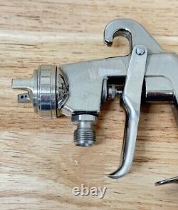 Anest Iwata LPH-200 -G2 HVLP PRESSURE Feed Spray Paint Gun L200 1.2 D2