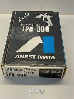 Anest Iwata LPH-300 HVLP Paint Spray Gun LPH-300-134LV. AA