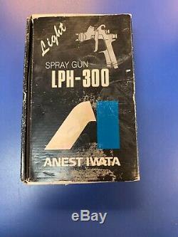 Anest Iwata LPH-300 HVLP Spray Gun 1.6 Tip