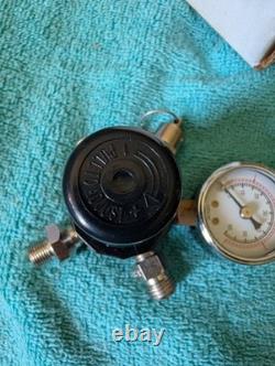 Binks 85-440 Regulator Assembly HVLP Pressure Pot Tank Fluid Flow Air Compressor