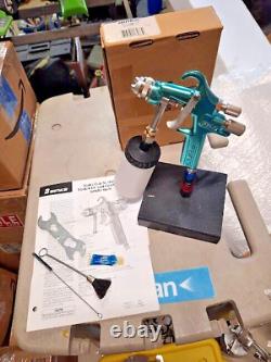 Binks Cub SL HVLP 7011-3602-3 Spray Gun with Composite 8oz Siphon Cup