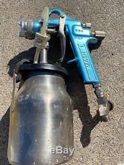 Binks MACH 1 HVLP BBR 95P Spray Gun With Quart Paint Sprayer Pressure Cup