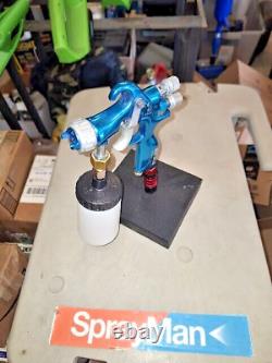Binks Trophy HVLP Touch Up Gun with DeVilbiss TGS 8oz Cup