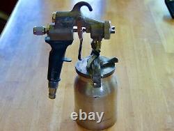 Capspray 8100 HVLP with Capspray/Wagner Spray Gun in Very Good Used Condition
