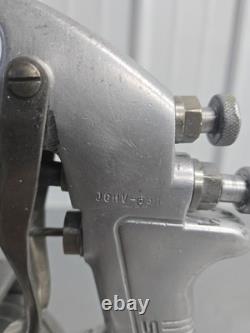 Devilbiss Jghv 531 Pressure Feed Hvlp Gun Comes With Multiple Air Caps