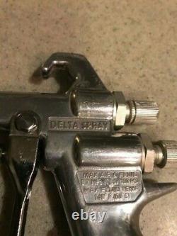 Graco HVLP, Delta Spray Pressure Feed Spray Gun 239-56X (1) with. 055 Nozzle