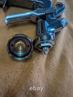 Iwata LPH400 LV4 1.3mm HVLP Gravity Feed Spray Gun