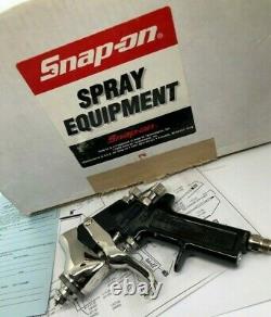 NEW SNAP ON Tools Air Paint Spray Gun HVLP Saber II Gravity Feed with BOX BF700