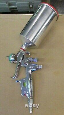Nice SATA Jet 4000 B HVLP Digital Paint Spray Gun 1.3 Tip Demo Star withCanister
