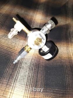 Sharpe PTE HVLP spray gun combo kit. Vintage 1991 in great condition