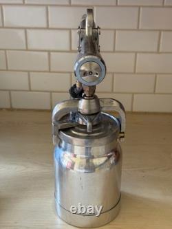 USED Titan Capspray Maxum II HVLP Spray Gun with a new cup