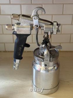 USED Titan Capspray Maxum II HVLP Spray Gun with a new cup