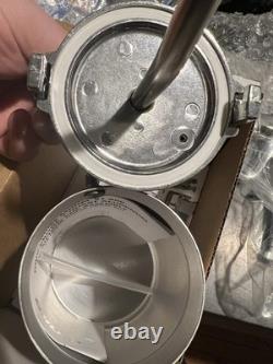Binks SV 100 HVLP 1 qt à gravité Pro Series neuf, jamais utilisé
