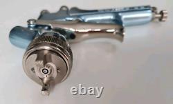 Pistolet à peinture Devilbiss GTI W 1.4 avec capot d'air 115 HVLP et godet / pot de pistolet neuf.