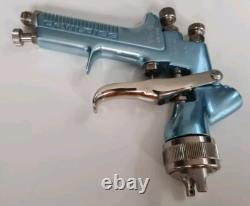 Pistolet à peinture Devilbiss GTI W 1.4 avec capot d'air 115 HVLP et godet / pot de pistolet neuf.
