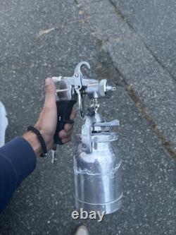 Pistolet à peinture HVLP Titan Maxum II en acier inoxydable à alimentation sous pression