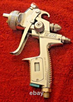 Pistolet à peinture SATAJet SATA Jet 3000 HVLP Édition Numérique 1.5 Tip avec godet FAITES UNE OFFRE