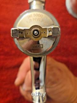 Pistolet à peinture SATAJet SATA Jet 3000 HVLP Édition Numérique 1.5 Tip avec godet FAITES UNE OFFRE