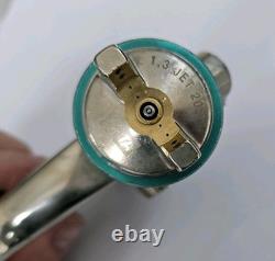 Pistolet à peinture Sata satajet 2000 b 1.3 HVLP numérique + godet de pistolet à peinture tout neuf
