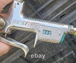 Pistolet à peinture Sata satajet 2000 b 1.3 HVLP numérique + godet de pistolet à peinture tout neuf