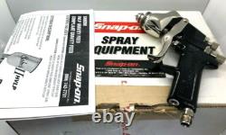 Pistolet à peinture à air Snap On Tools BF700 HVLP noir à alimentation gravitaire avec boîte Saber II