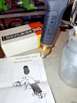 Pistolet à peinture à turbine HVLP DeVilbiss JGHV-501 avec godet de pression Sharpe 450