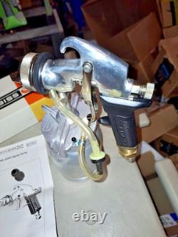 Pistolet à peinture à turbine HVLP DeVilbiss JGHV-501 avec godet de pression Sharpe 450