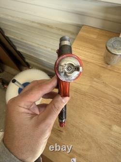 Pistolet à peinture mini HVLP SG1100 Mac Tools avec réservoir