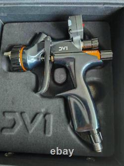 Pistolet de pulvérisation HVLP à alimentation par gravité numérique DEVILBISS DV1-B+ pour vernis transparent, buse de 1,3 mm