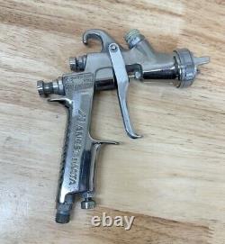 Pistolet de pulvérisation à alimentation par gravité ANEST IWATA LPH400-LV4 Extreme Series HVLP 400LV 1.4 E
