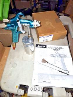 Pistolet pulvérisateur Binks Cub SL HVLP avec godet siphon de 8 oz 7011-3502-3
