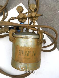 Pistolet pulvérisateur HVLP Binks Mach 1 et pot sous pression d'occasion