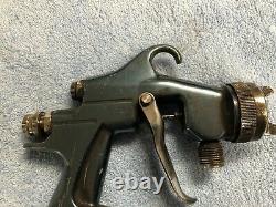 Un Pistolet À Peinture Kremlin Hti Hvlp À Haute Utilisation 0,7 Astuce